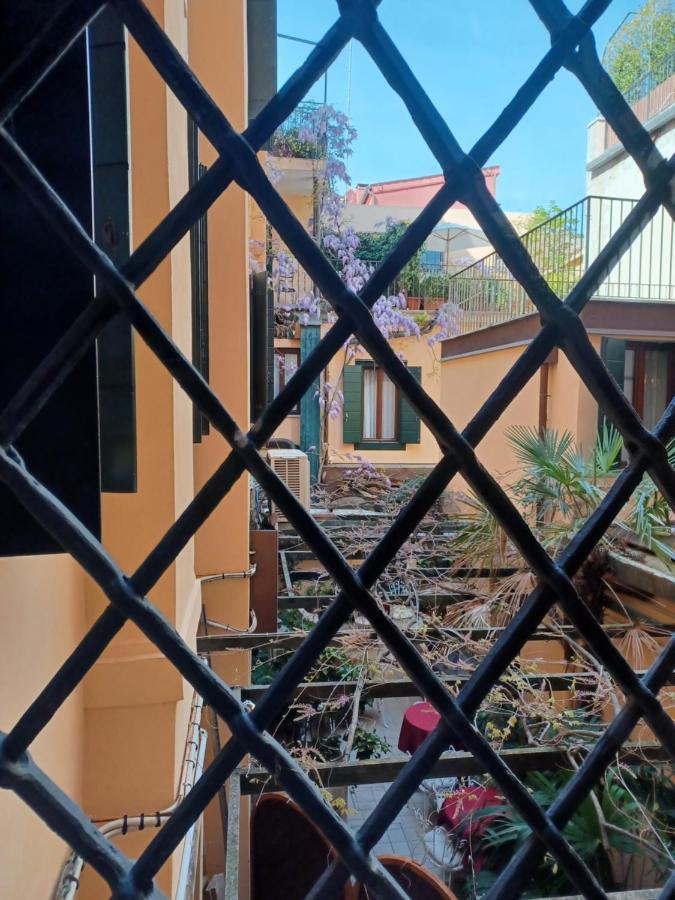 Giglio Glasshouse Venice Exterior photo